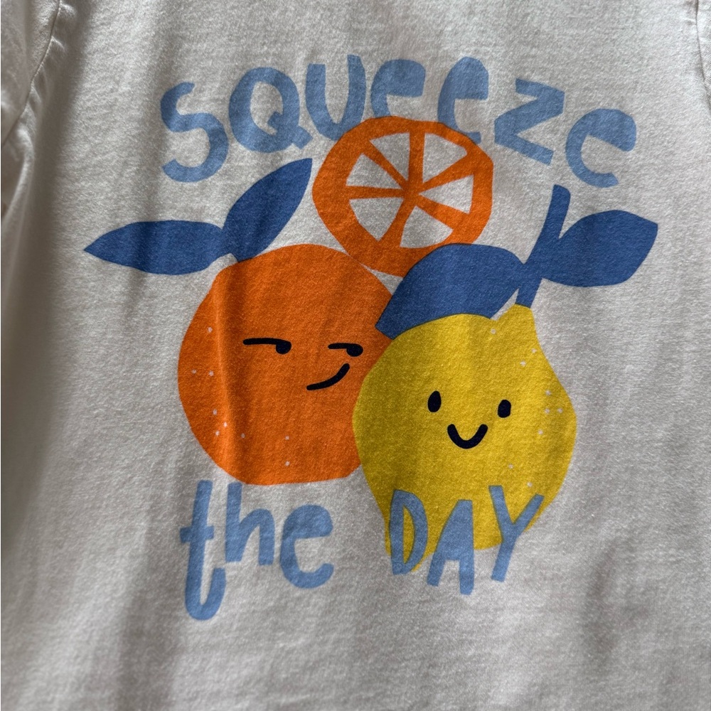 H&M Kids Fruits and Veggie tee. Cute Orange and Lemon Squeeze the day graphic T